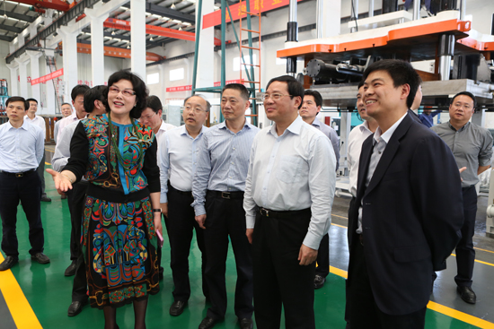 江西省省長李強調研尊龍凱時智能裝備園