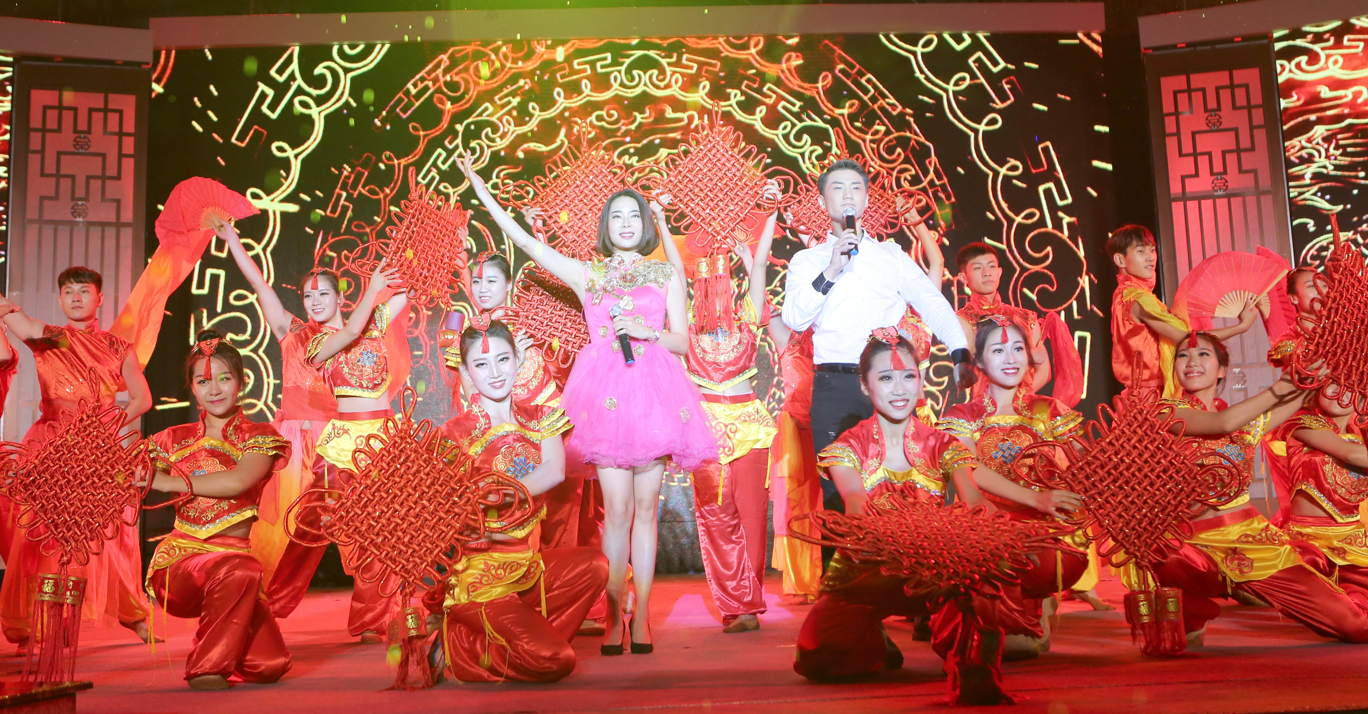 尊龍凱時集團2017“我愛我家”中秋晚會絢麗呈現