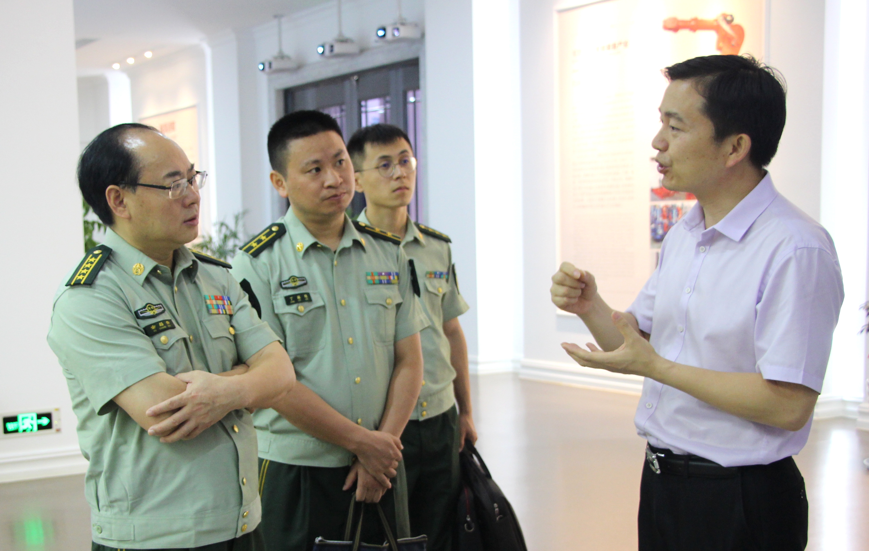 福州省消防總隊調研尊龍凱時航空小鎮